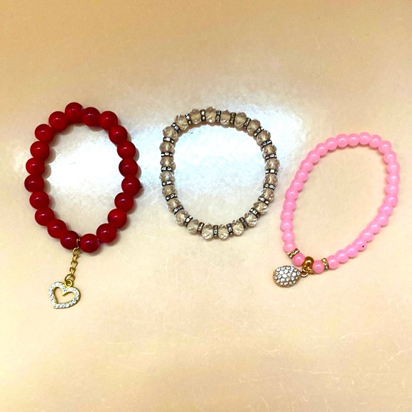 🩷♥️💛 3 bracelets in pink red & gold - Picture 1 of 5